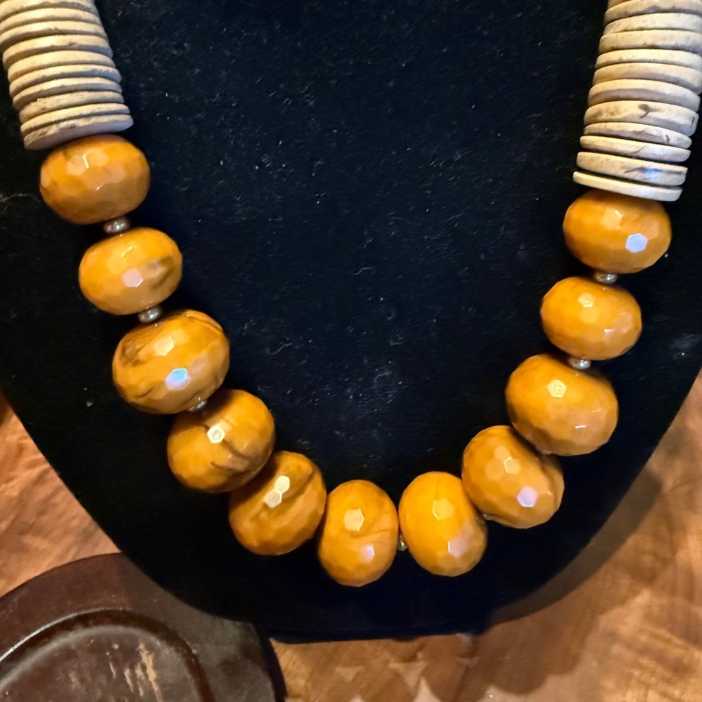 Vintage RJ Graziano Wood and Faceted
Bead Necklace Painted Desert - Picture 2 of 7